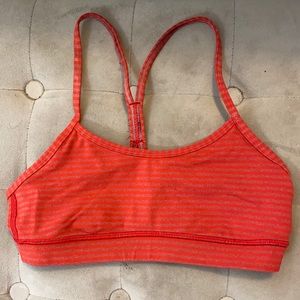 Lululemon sports bra